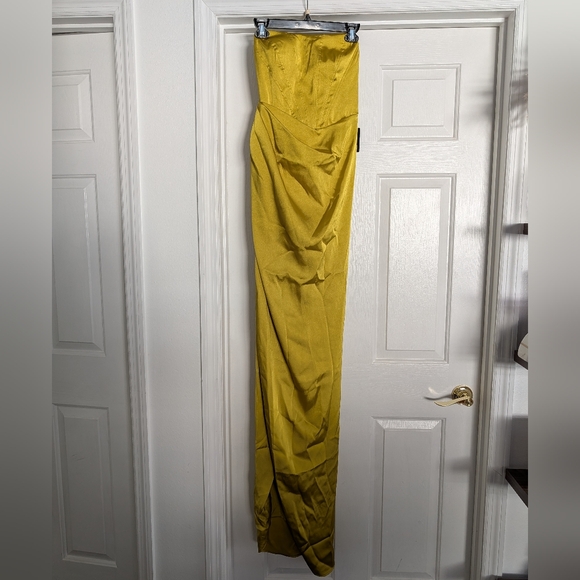 Express Chartreuse Formal Dress | Size 0 - Picture 4 of 5